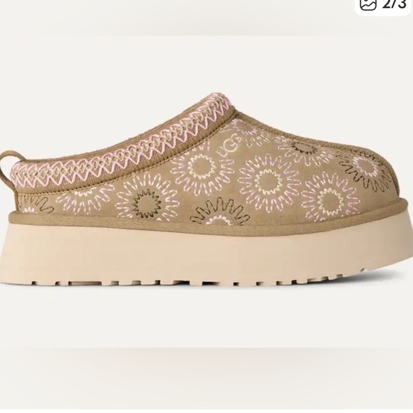 UGG Shoes - NUGG TAZZ SLIPPERS SUN STITCH MUSTARD SEED embroidered size 11
